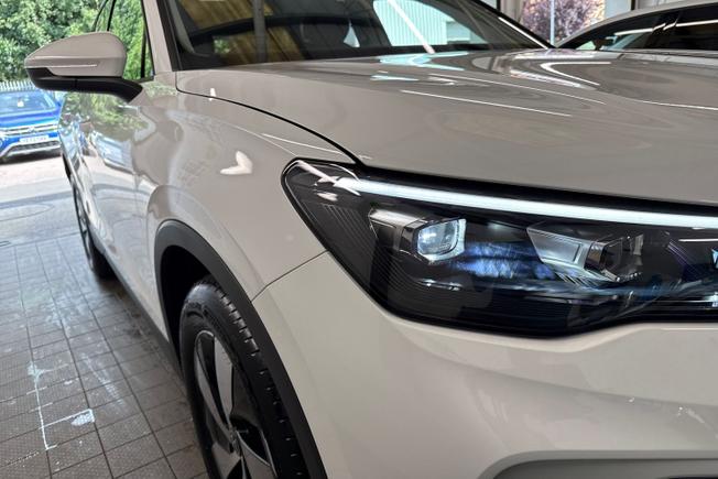 VOLKSWAGEN Tiguan Photo 19