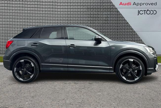 AUDI Q2 Photo 4
