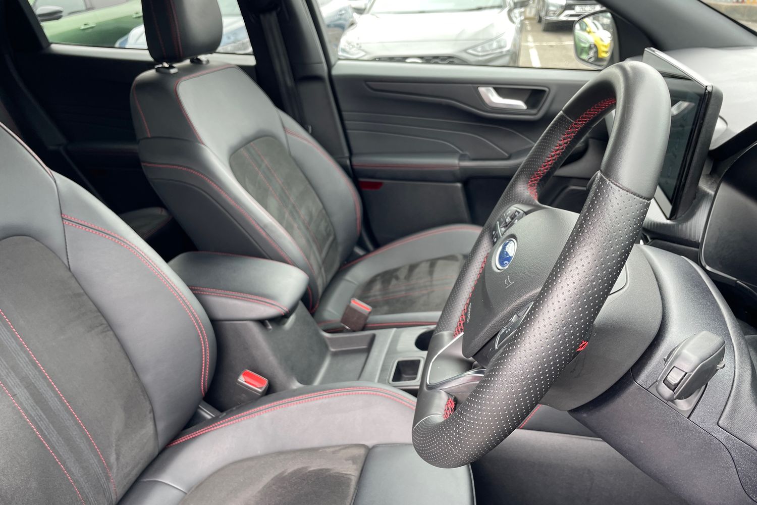 Ford KUGA Photo 16