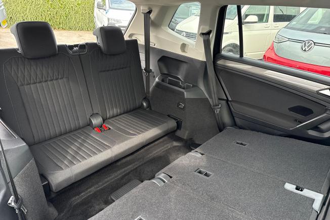 VOLKSWAGEN Tiguan Allspace Photo 50