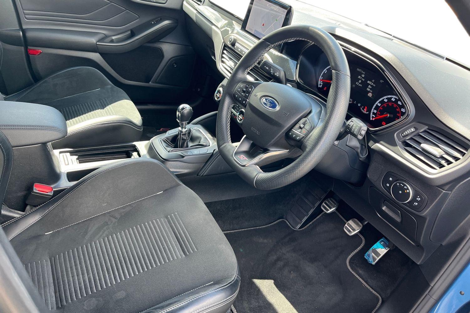 Ford Focus Photo 8