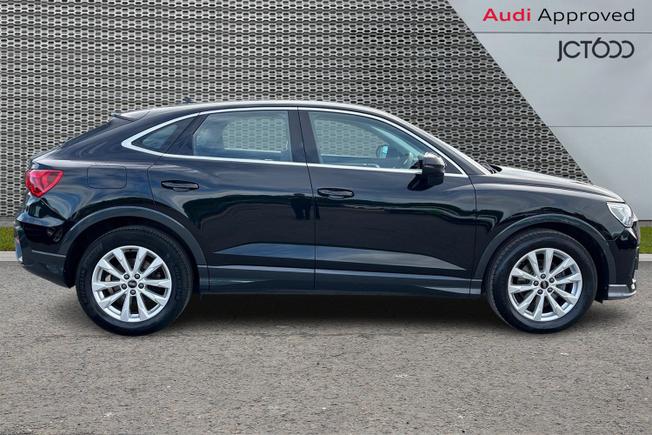 AUDI Q3 Photo 4
