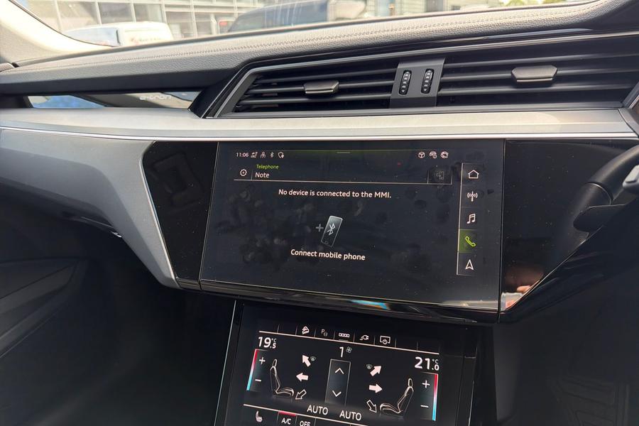 Audi E-TRON Photo autoimg-3c9f77c2511d268ae49e435e364c8e3237ca0946.jpg