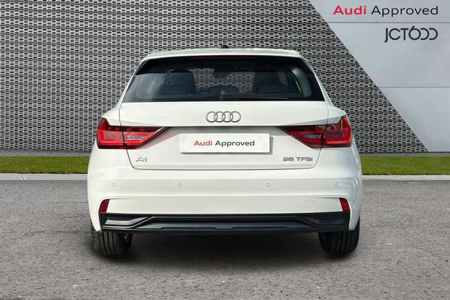 AUDI A1 Photo 7