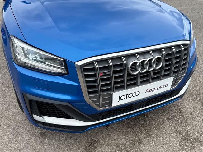 AUDI Sq2 Photo 30
