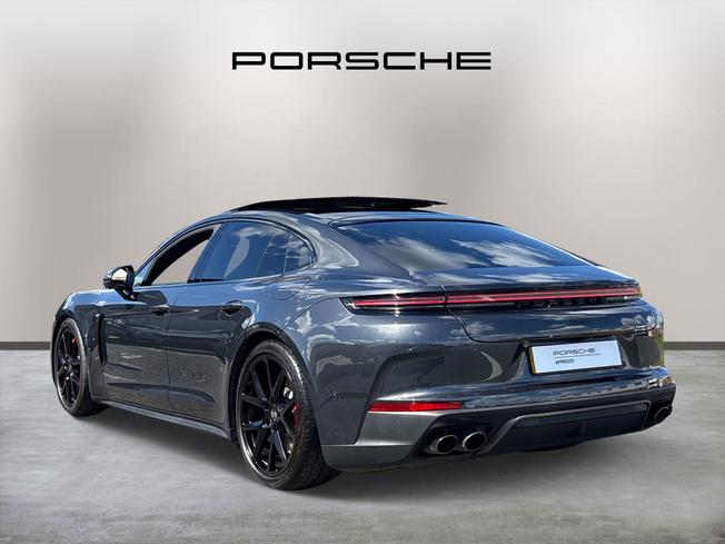 PORSCHE Panamera Photo 5