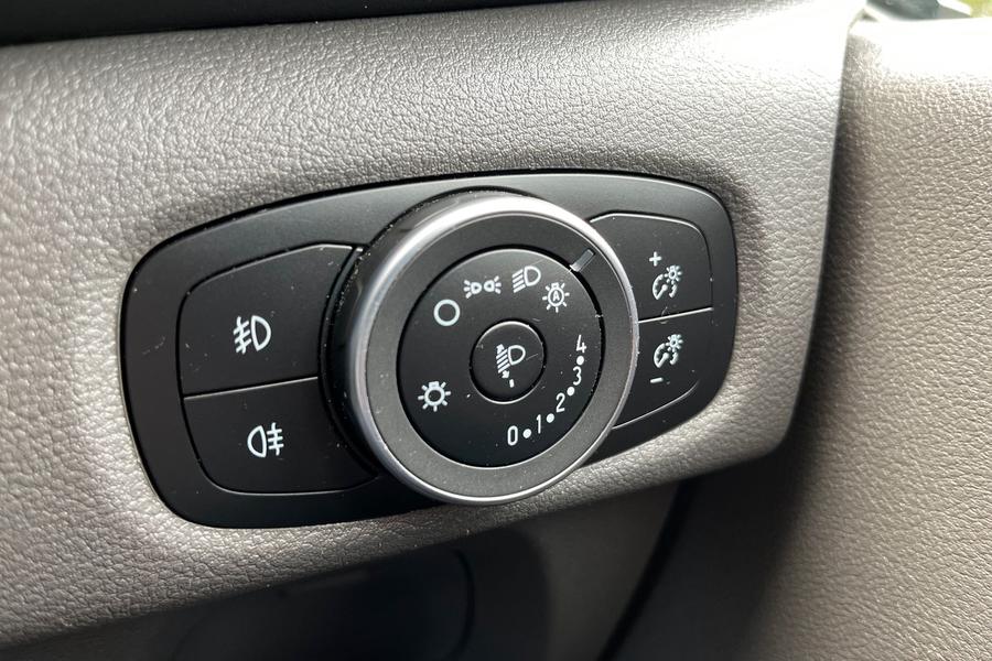 Ford TRANSIT CUSTOM Photo autoimg-3ca7ca9c463938e77a8a18688cd800362f972b98.jpg