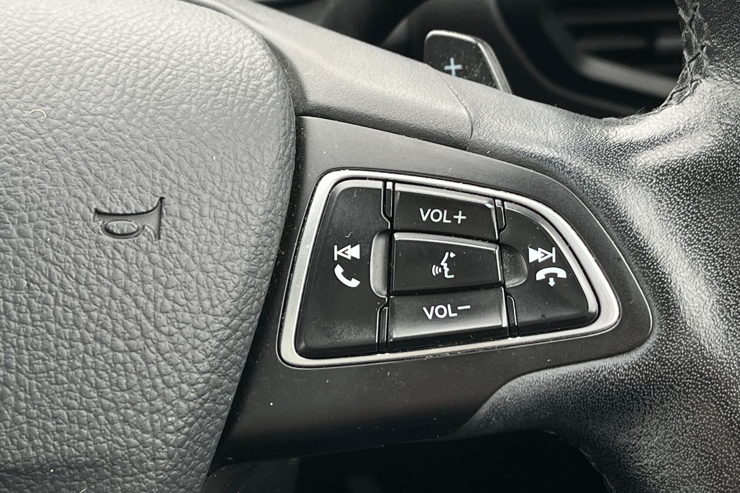 Ford KUGA Photo 38