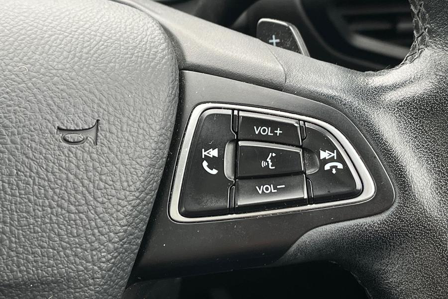 Ford KUGA Photo autoimg-3ca8550a546743e0becae0d5d9bc0336b5c426cc.jpg