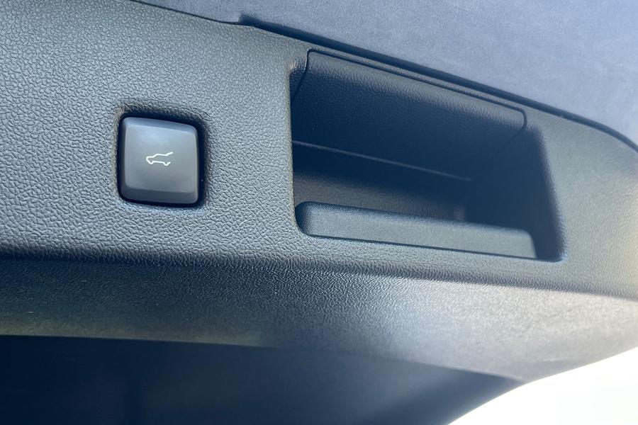 Ford KUGA Photo autoimg-3ca893d8baa5d0418daadee6b1fa74334cff40cf.jpg