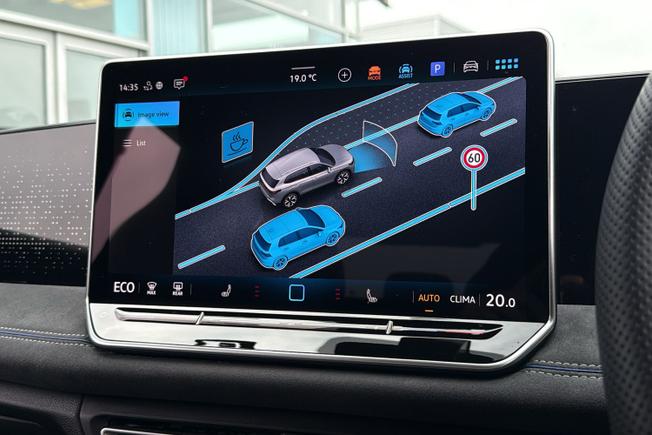 VOLKSWAGEN Tiguan Photo 30