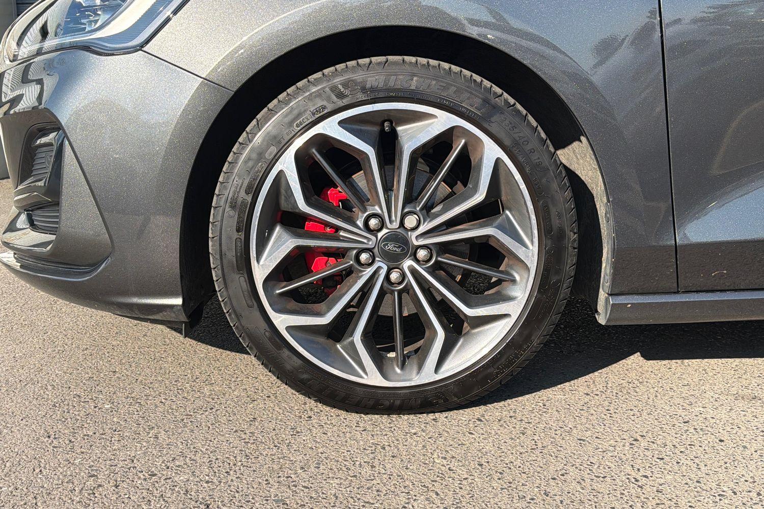 Ford FOCUS Photo 7
