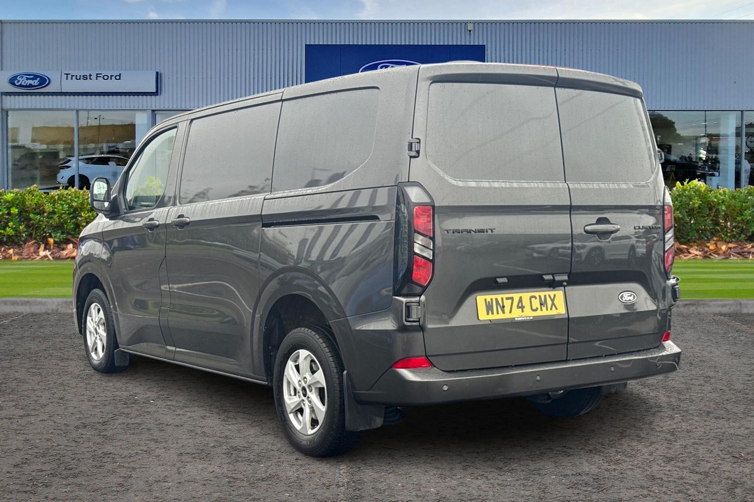 Ford TRANSIT CUSTOM Photo 1