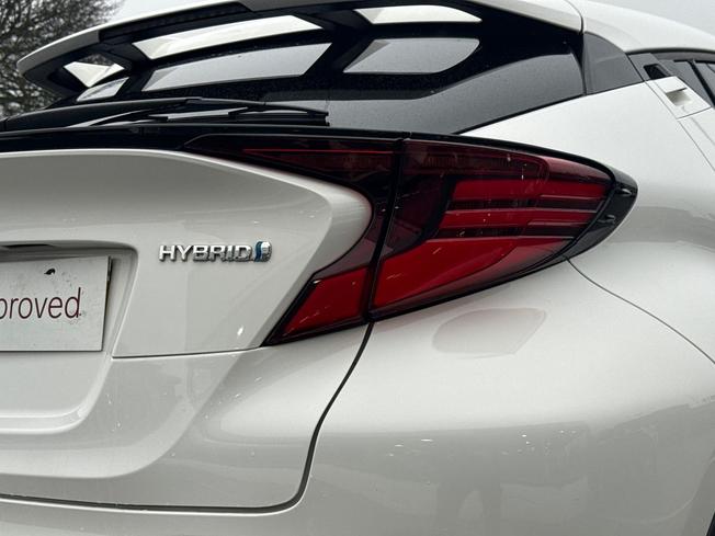 TOYOTA C-Hr Photo 18