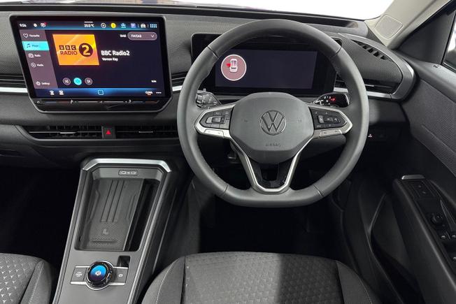 Volkswagen T-Roc Photo 11
