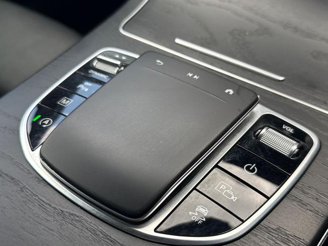 MERCEDES-BENZ GLC Photo 41