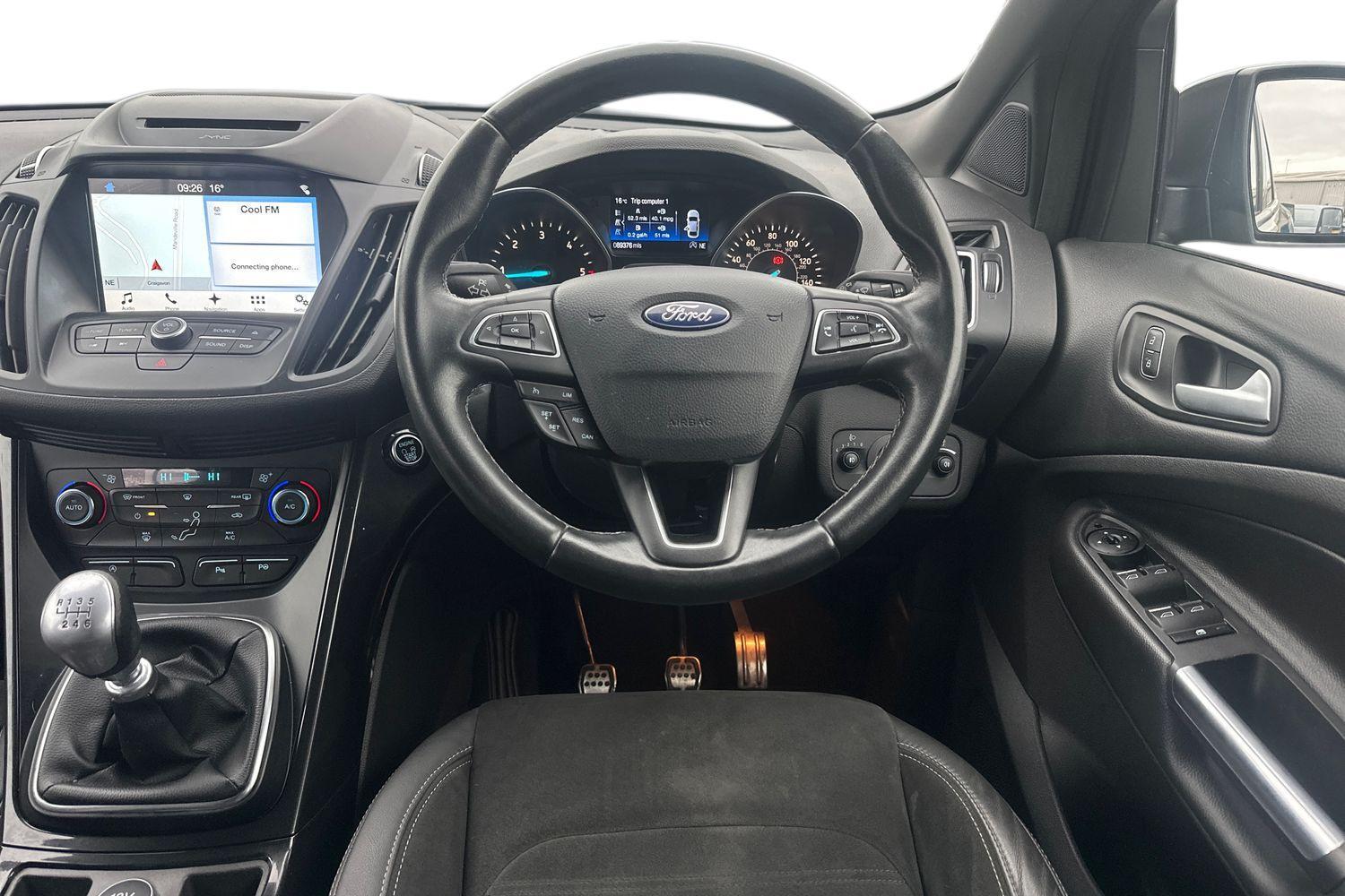 Ford KUGA Photo 10
