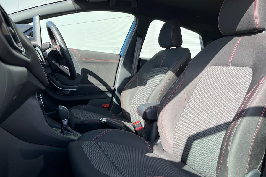 Ford PUMA Photo autoimg-3cb6f09a3e76964095d4887b3537fe7e24cd72ab.jpg