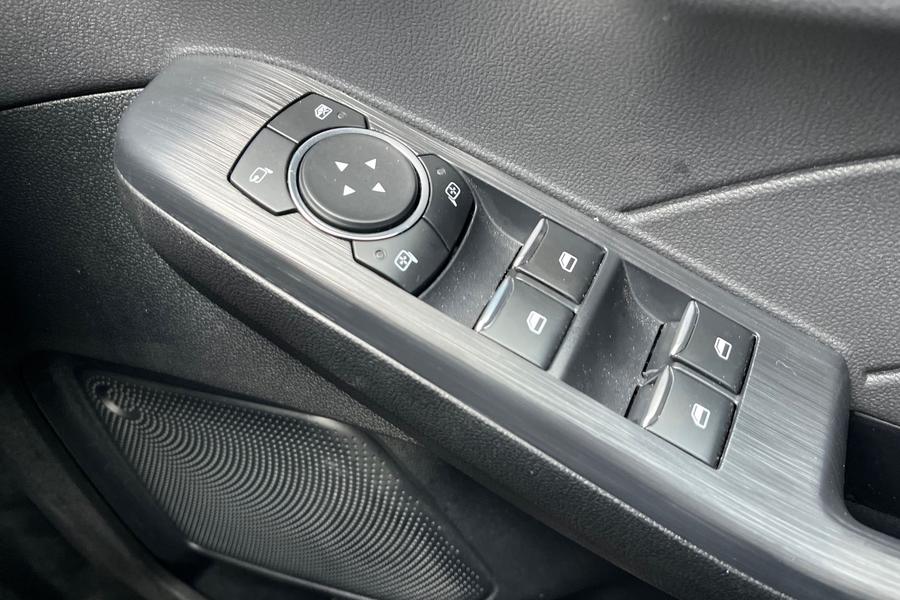 Ford KUGA Photo autoimg-3cb6f80788f34d3b16c95b824fca360c927d82a6.jpg