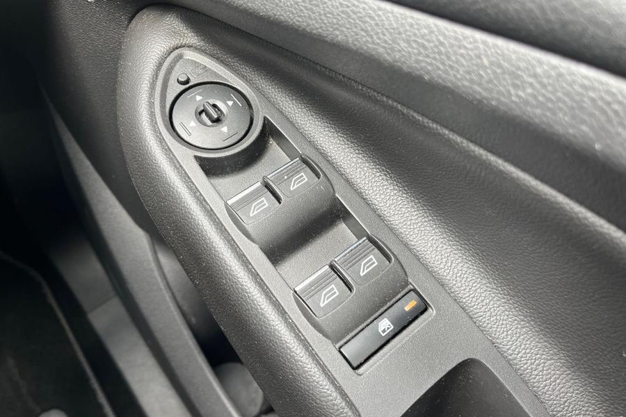 Ford KUGA Photo autoimg-3cba1c0adf9d2d2b108543faa1b2846b72c8938e.jpg