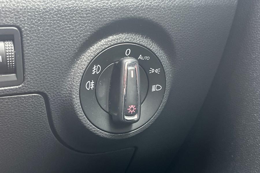 SEAT IBIZA Photo autoimg-3cbb4333e2e858c371f7af1481b47fa0ab8339a1.jpg