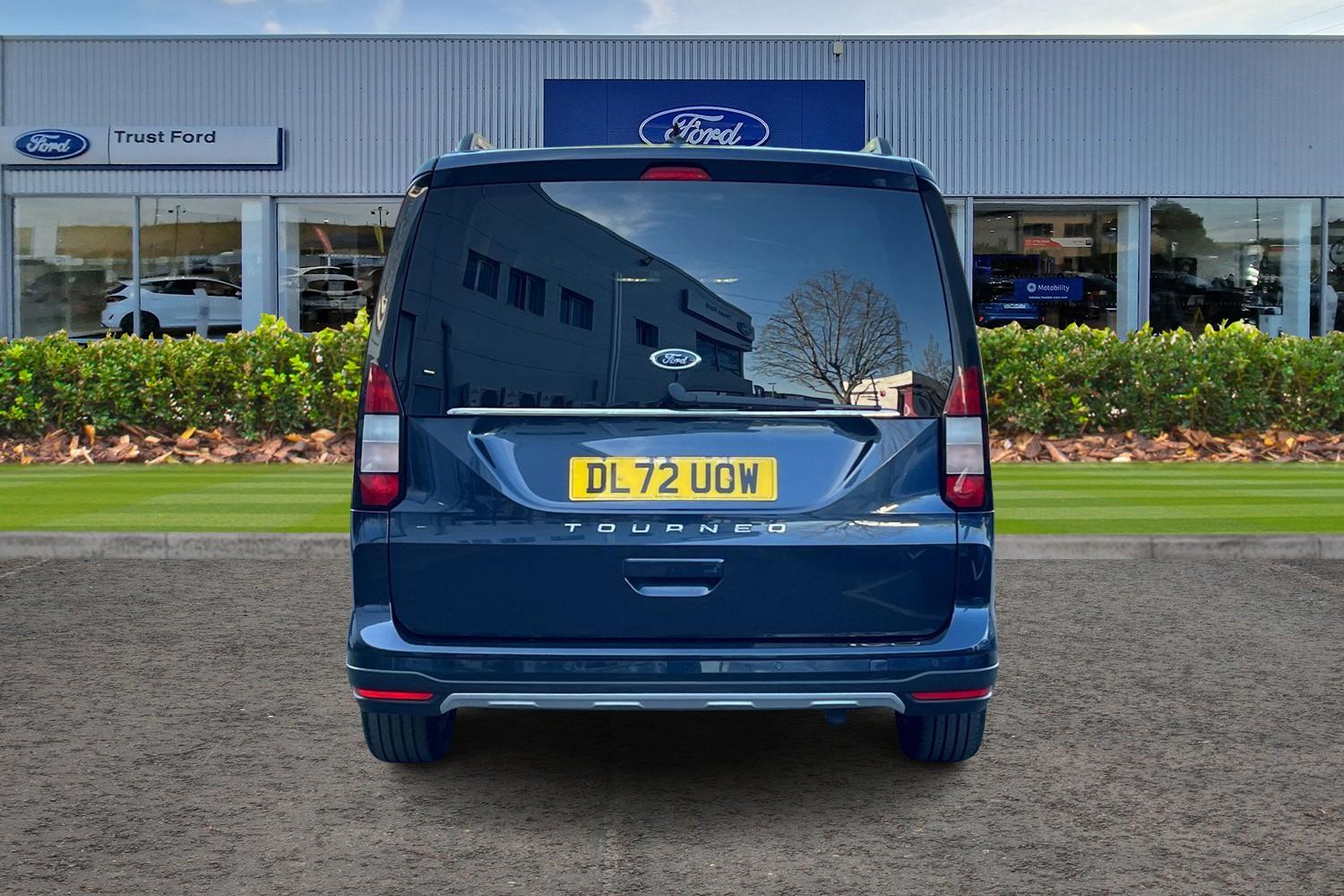 Ford TOURNEO CONNECT Photo 6