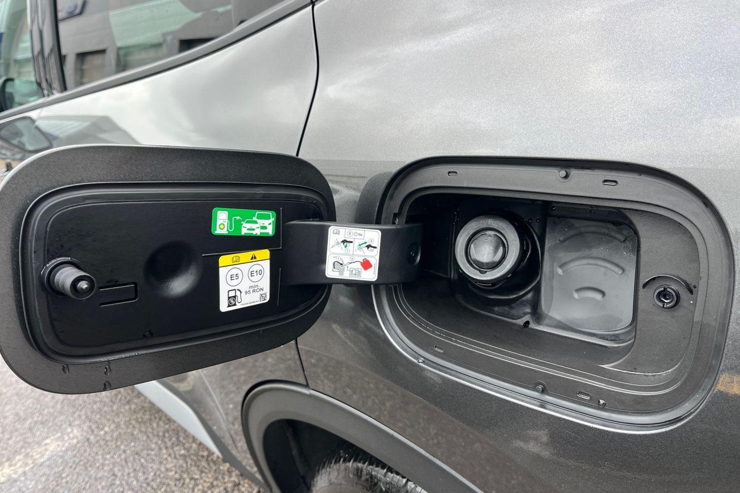 Ford Kuga Photo 36
