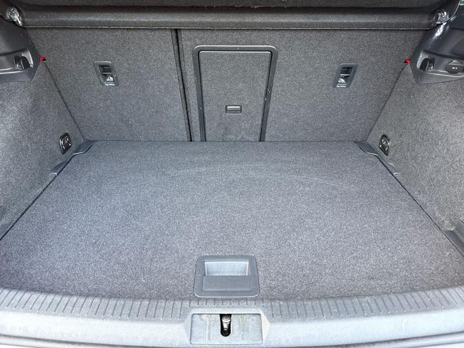 VOLKSWAGEN Golf Photo 12