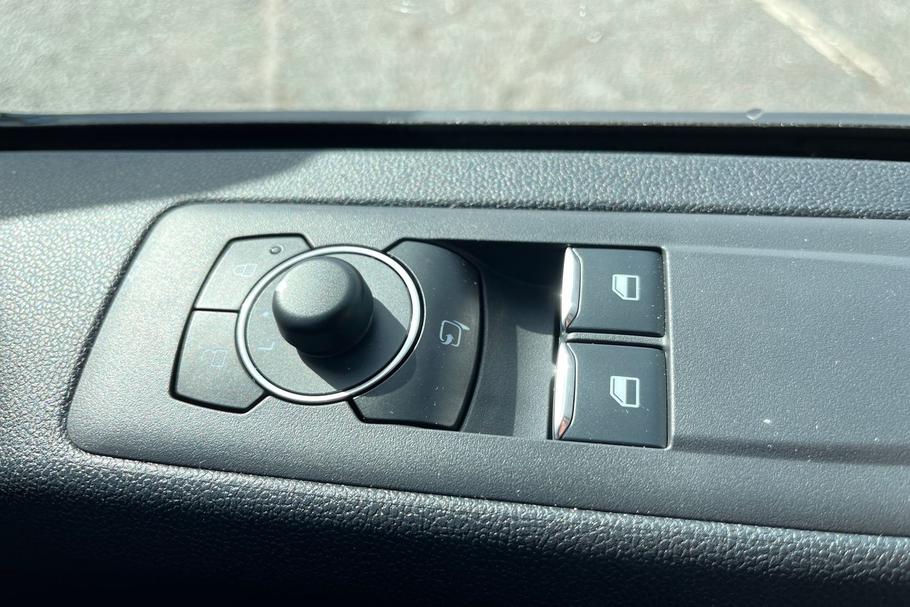 Used FORD E-TRANSIT CUSTOM YA75TXL 23