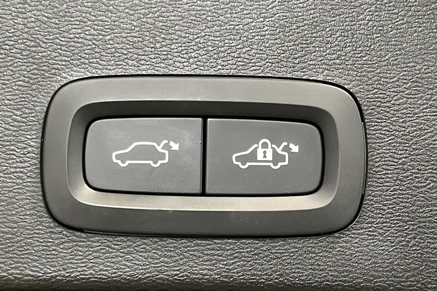 Volvo XC40 Photo autoimg-3ccbf80084965718a71b5672f32a62efa1decb56.jpg