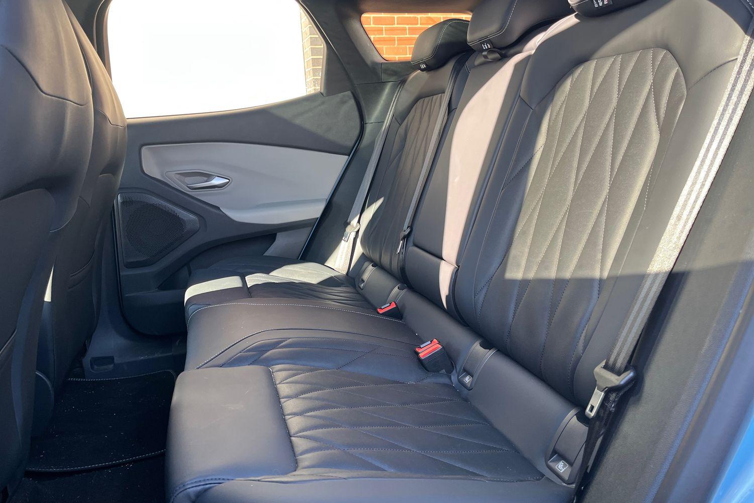 Ford Explorer Photo 19