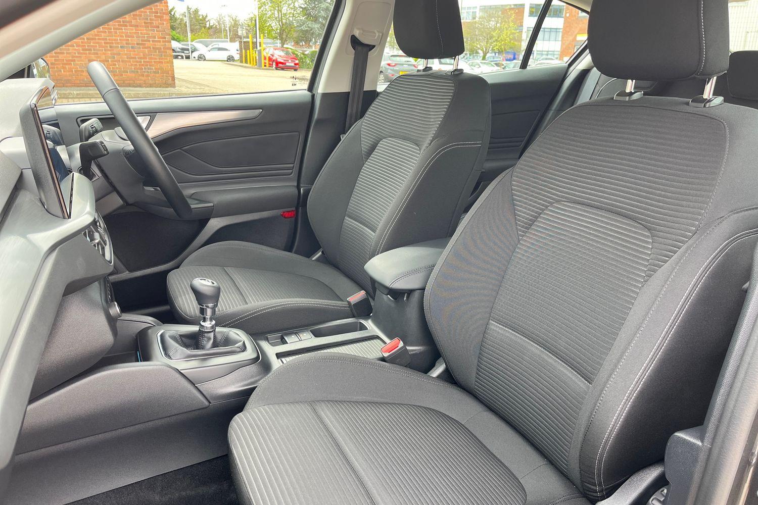 Ford Focus Photo 18