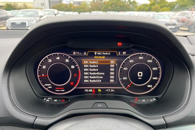AUDI Q2 Photo 38