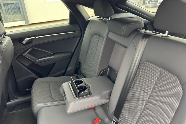 Audi Q3 Photo 41
