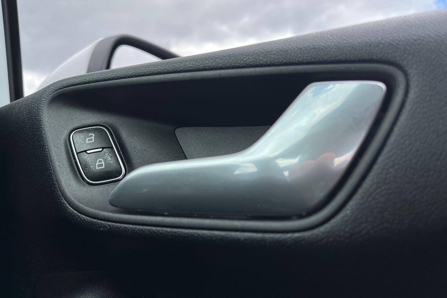 Ford FIESTA Photo 22