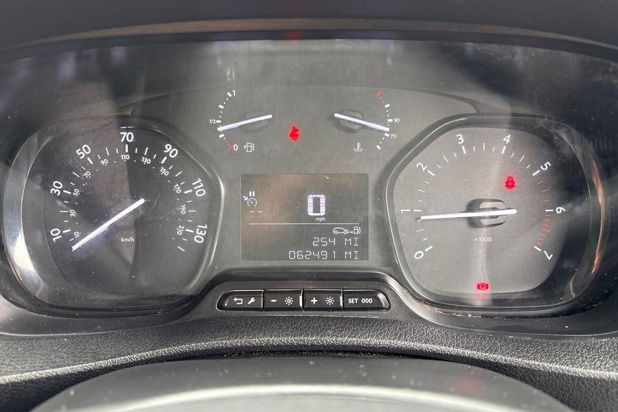 Peugeot EXPERT Photo autoimg-3ce52f9a0c3deec88562503199c0b9e80d90b7ee.jpg