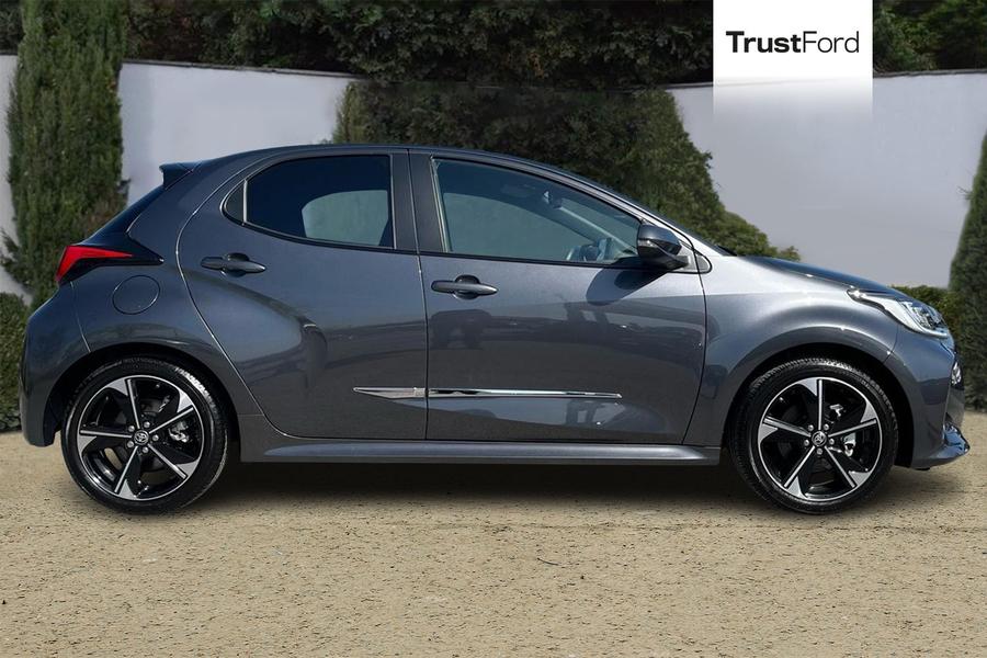 Toyota YARIS Photo autoimg-3ce5d5a3bc1d8fc30767dd4daac1c1f7dacd2767.jpg