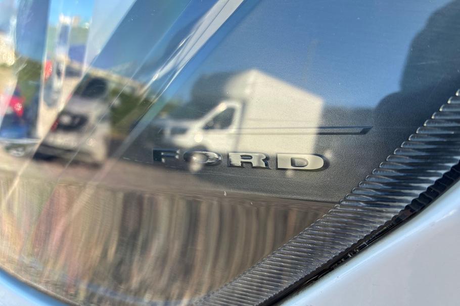 Used FORD TRANSIT CUSTOM YT19CRE 36