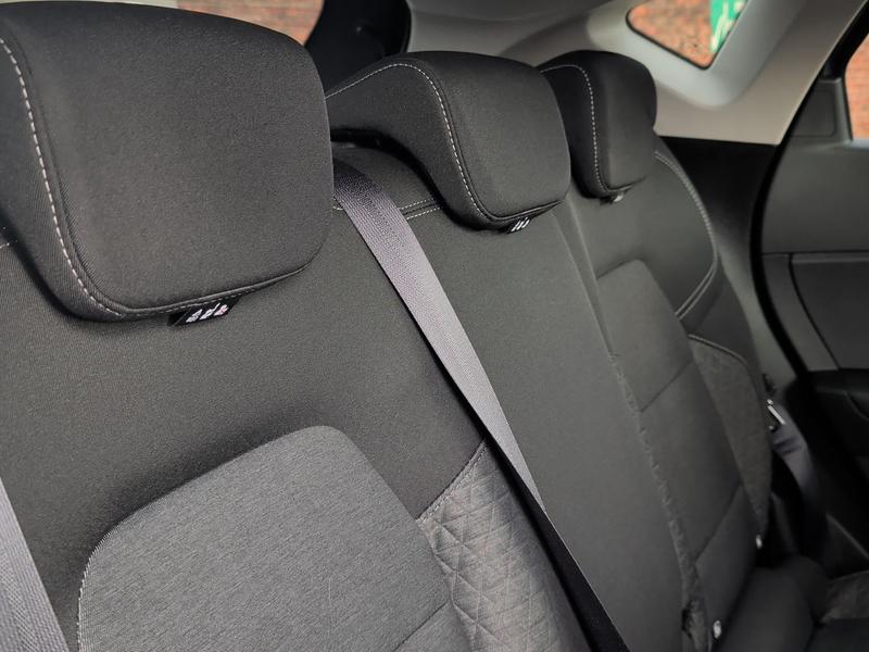 Used Renault Captur NG23FWL 36