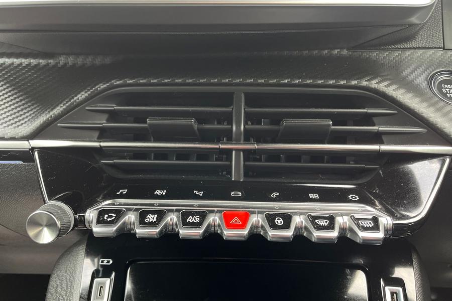 Peugeot 208 Photo autoimg-3ce9fe0e4948409430b47c73ef0b22cc0ef1d729.jpg