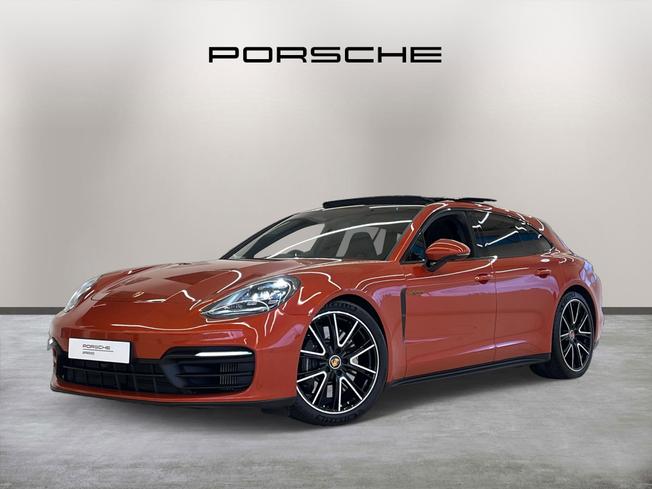 PORSCHE Panamera Photo 3