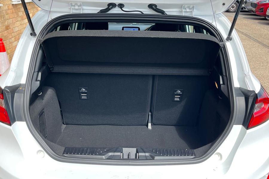 Ford FIESTA Photo autoimg-3cf07ca57068c5e32175d06047360d0654171ccb.jpg