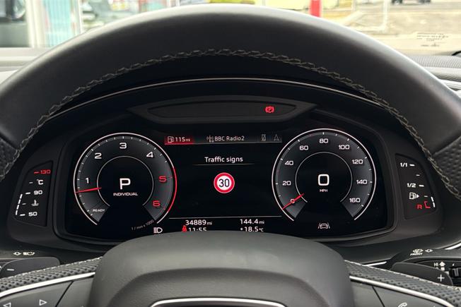 AUDI Q7 Photo 30