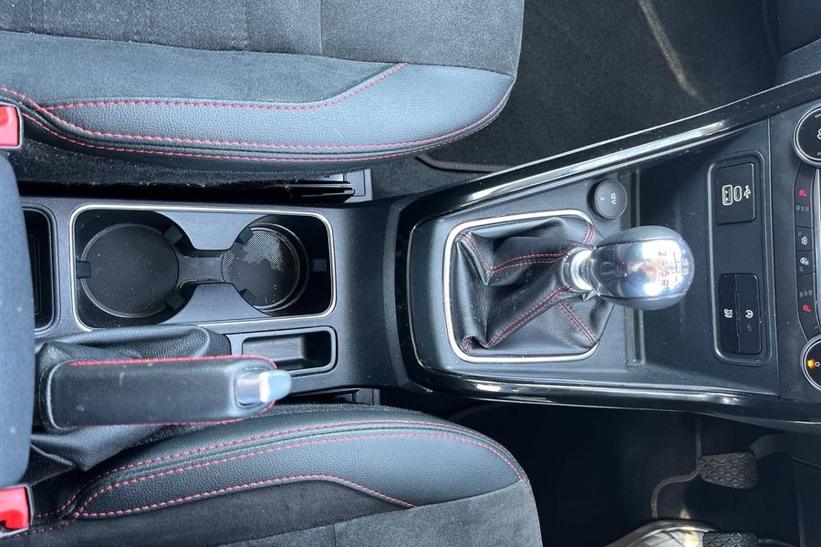 Ford ECOSPORT Photo autoimg-3cf85bf843f018bccdedcdad6d23962a08c2918d.jpg