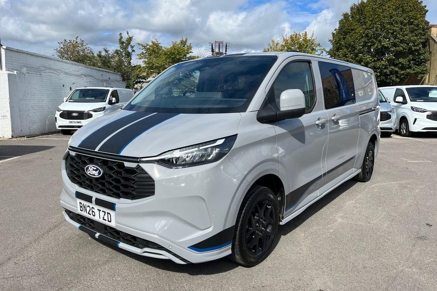 Ford TRANSIT CUSTOM Photo autoimg-3cf85e7aaeb7f3fdae57ef28f5650910d3c8174a.jpg