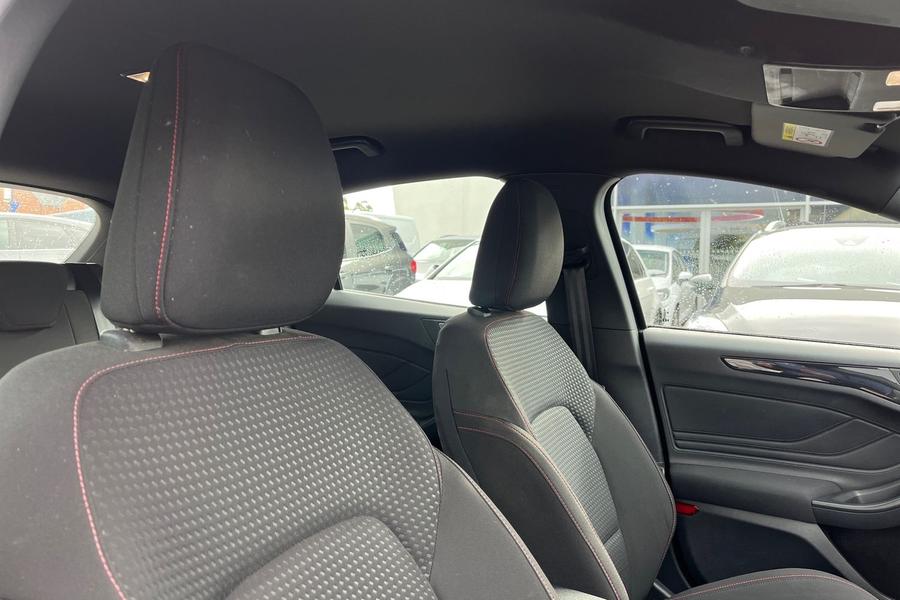 Ford FOCUS Photo autoimg-3cf8767e0679971cb5655911d780260118f67b4e.jpg