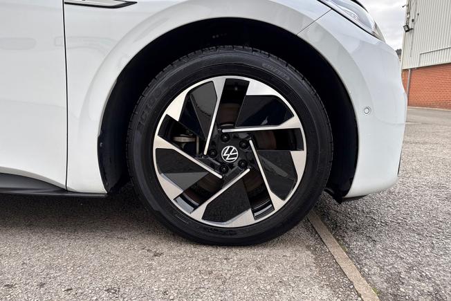 VOLKSWAGEN ID.3 Photo 5