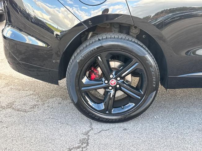 JAGUAR F-Pace Photo 22