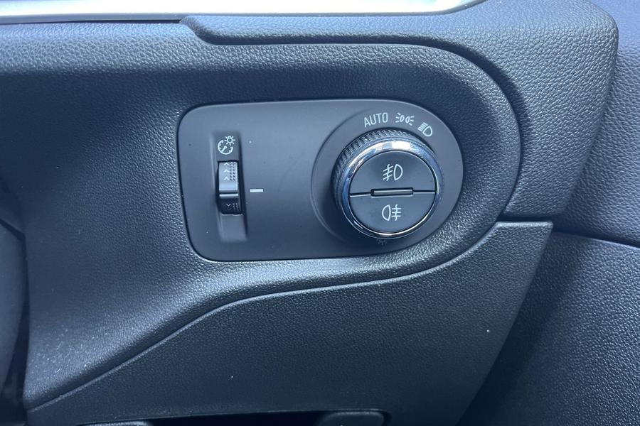 Vauxhall GRANDLAND Photo autoimg-3cfde2fddc540d6505b778a9a4c3808b8ee84ed7.jpg