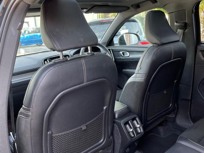 VOLVO Xc40 Photo 32